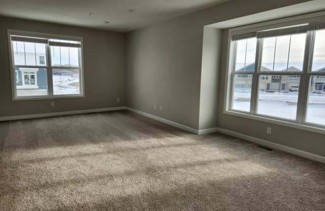 7513 38th Street North