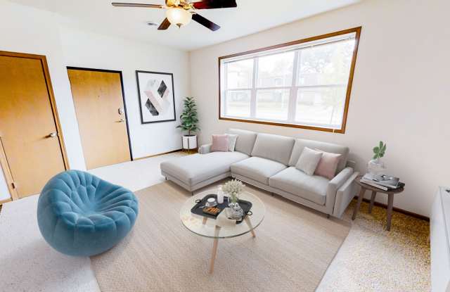 Photo of 140 N. Hyland