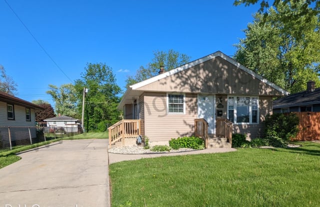 4033 32nd Ave - 4033 32nd Avenue, Kenosha, WI 53144