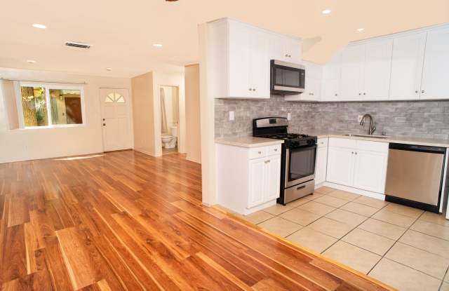 17151 Roscoe Blvd, Unit 18
