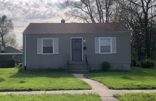 208 Hovey St - 208 Hovey Street, Gary, IN 46406