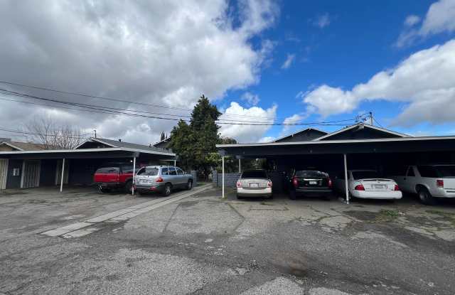 Photo of 4455 East Clay Avenue - B