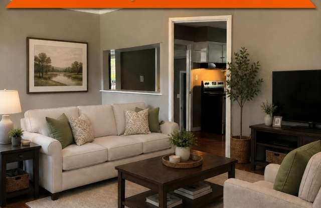 Charming 3BR Cottage with Spacious Master Suite