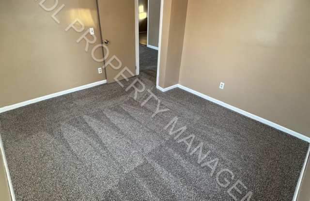 Charming 2-Bedroom Home with Bonus Room, Spacious Kitchen  Great Outdoor Space