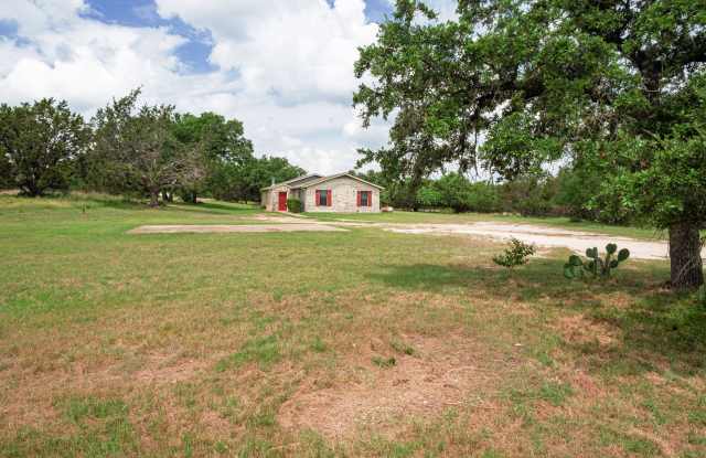 Photo of Charming 2 Bedroom 1 Bath on 3 Acres in Georgetown
