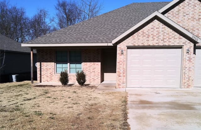 2900 SW Amberwood Ave. - 2 - 2900 SW Amberwood Ave, Bentonville, AR 72713