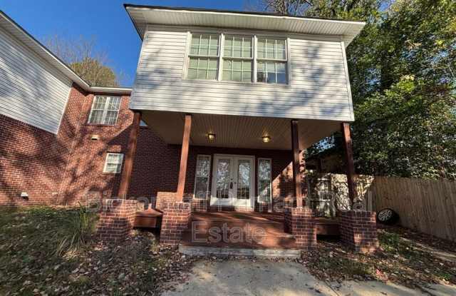 Photo of 1338 Virginia Street