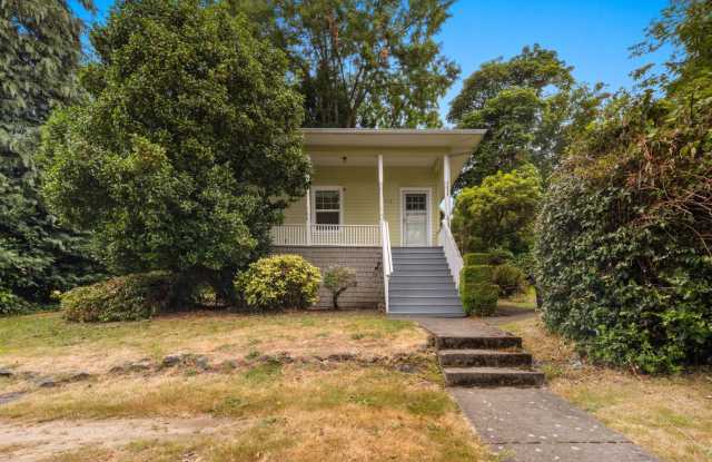 Bright 3 Bed | 2 Bath Home in Renton – 1,000 Sq Ft