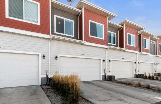 937 W Tiffany Dale Way - 1