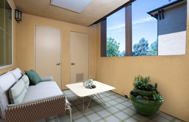 La Verne Village Luxury Apartment Homes