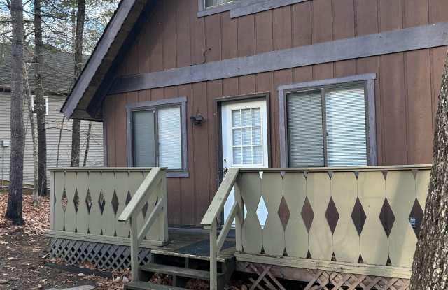 213 SPOTSWOOD LN