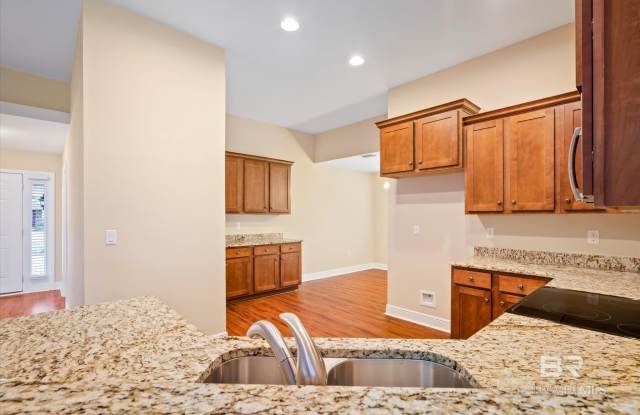 405 Ellington Avenue