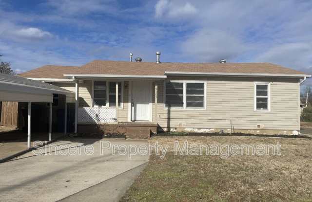 9305 Northeast 13th Street