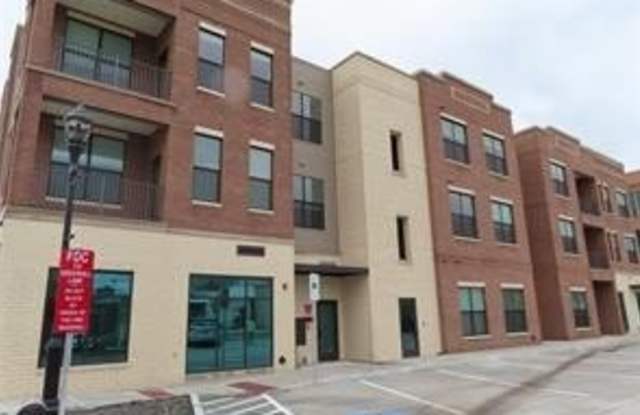 Photo of 112 E Greenhill Lane