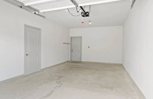 1011 S Heatherwilde Blvd