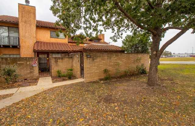 Photo of 1127 Lois St