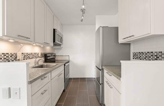 Modern 1-bedroom Condo in Waikiki