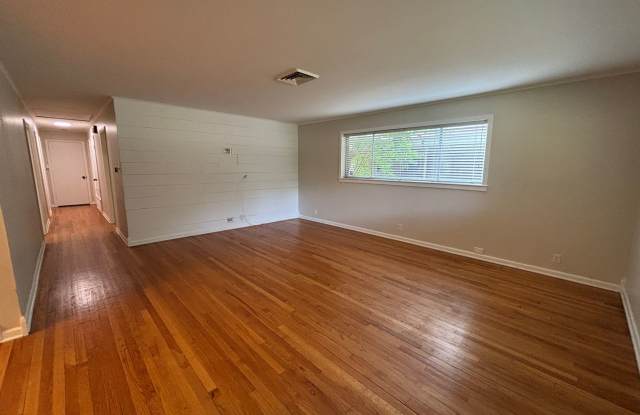 SHREVE ISLAND NEAR DUCK POND