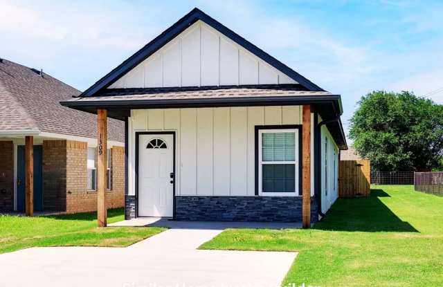 Feel at Home in This Newly Built 2-Bedroom Lawton Rental!