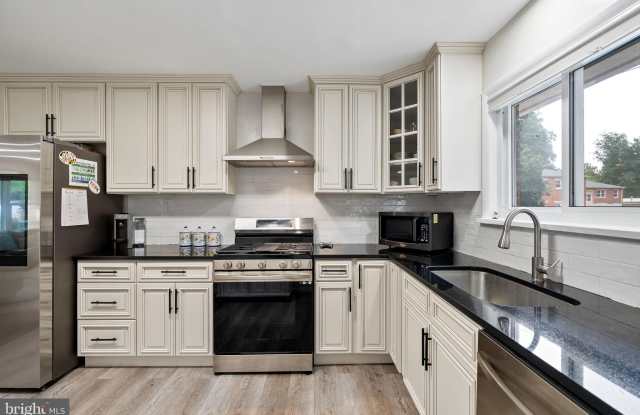 Photo of 7409 ASPEN Avenue