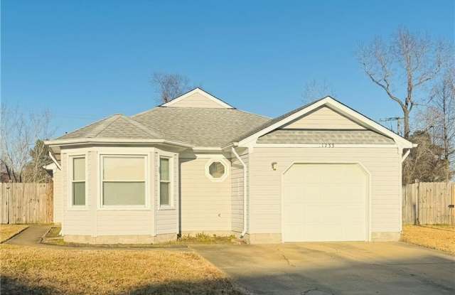 1733 River Rock Arch