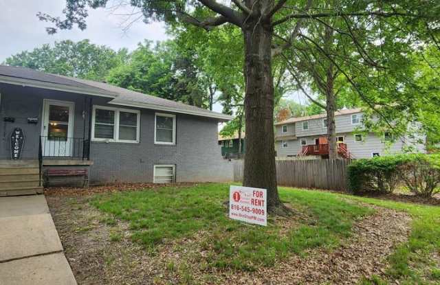 814 Northwest Mock Avenue