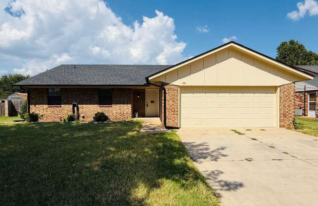 Photo of Beautiful home in Mustang! - Must see!- AVAILABLE NOW!