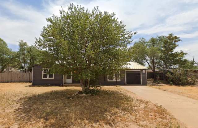 Great home in a quiet neighborhood - 116 East 75th Street, Lubbock, TX 79404