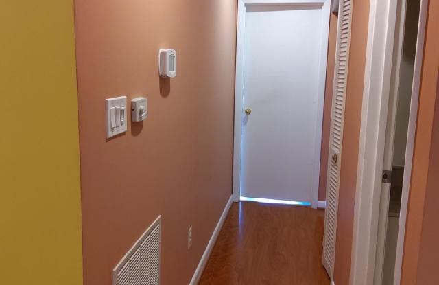 2109-B WOODBOX Lane unit: 2109B