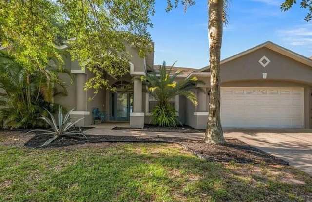 2711 King Surrey Ct