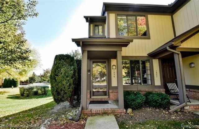 1506 Meadow Side Drive