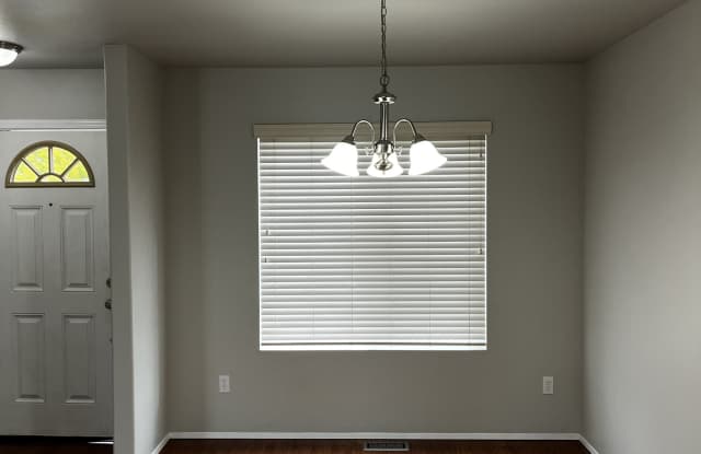 9982 Greenleaf Loop Southeast