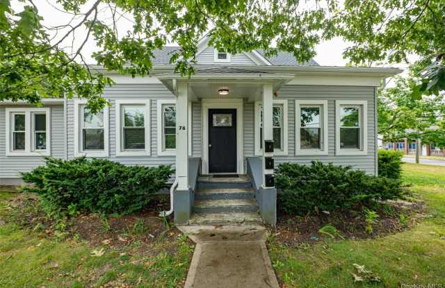 76 Amity Street