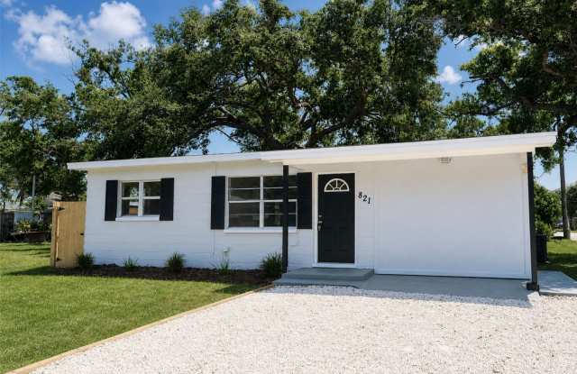 3 Bedroom, 1 Bathroom Home for Rent in Largo!
