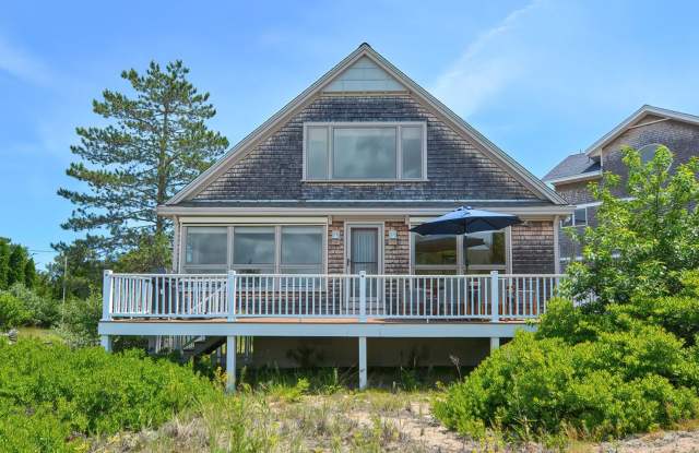 Photo of Winter Rental on Plum Island: Dog-friendly  Utilities Included!