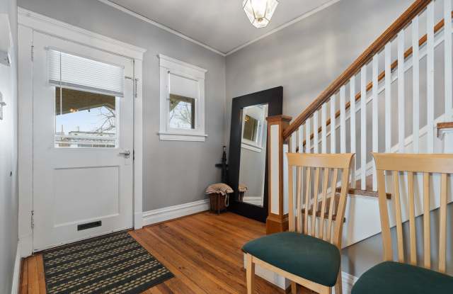 1128 Greenleaf Avenue