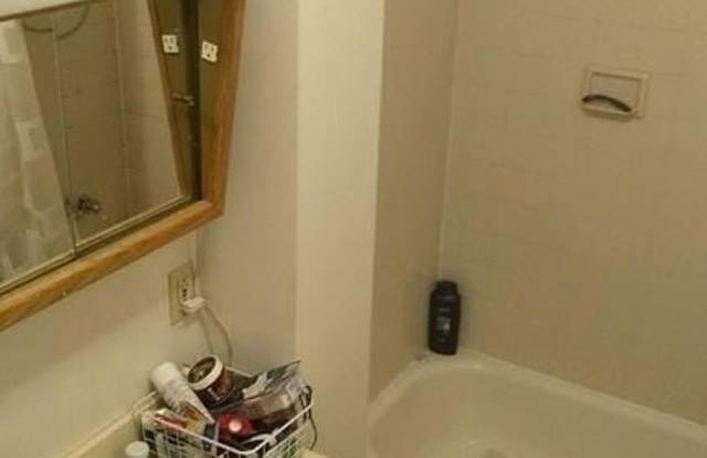 803 CORINTHIAN AVENUE