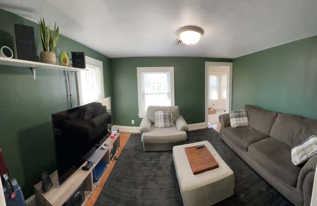 139 Hall Ave