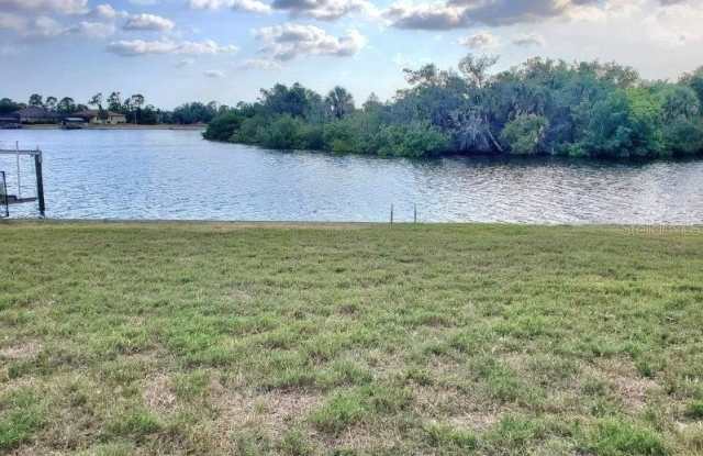 446 SPRING LAKE BOULEVARD NW