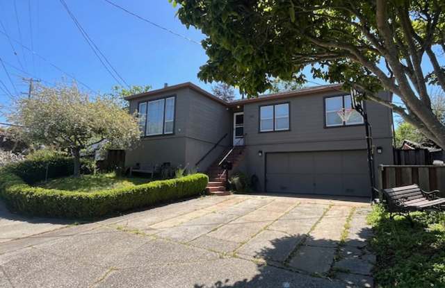 3-Bedroom Richmond Hills Home with Massive Backyard Space - 5920 Bernhard Avenue, East Richmond Heights, CA 94805