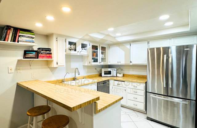 1209 Riverside Drive