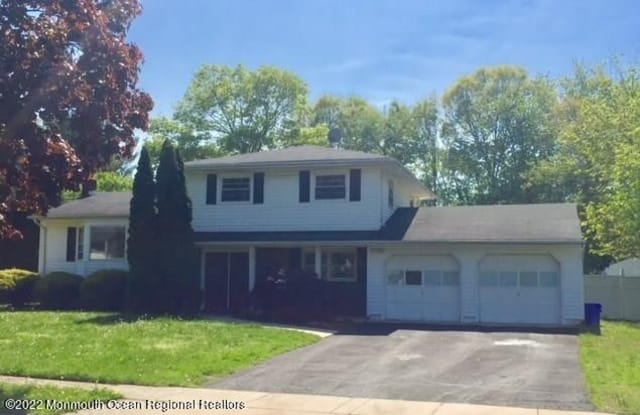 13 Oakwood Drive - 13 Oakwood Drive, Sayreville, NJ 08859