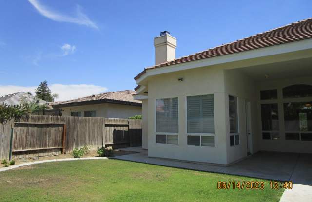 Seven Oaks Grand Island