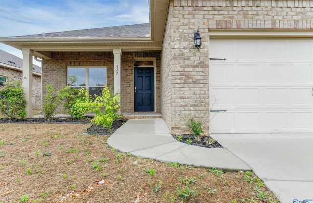 Photo of 323 Ivyleaf Drive