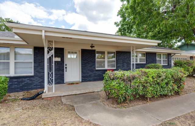 Photo of 3308 Northwest Atlanta Avenue