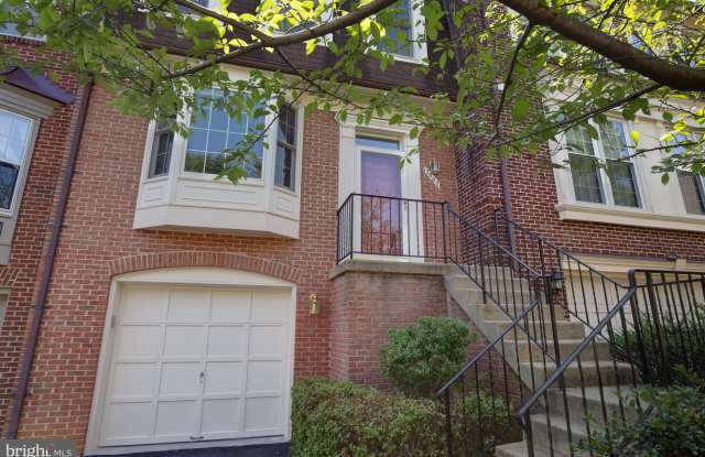 7507 COLLINS MEADE WAY