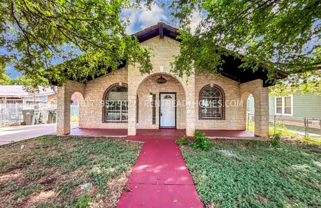 Photo of 1707 S College St