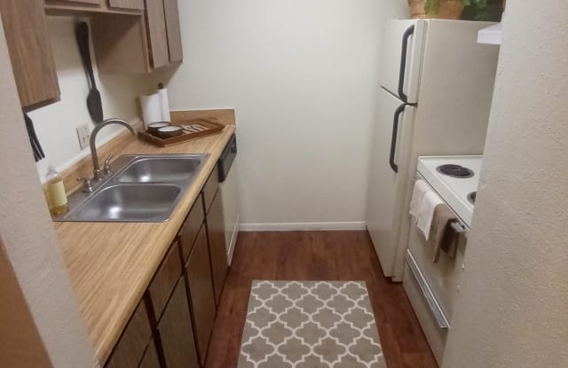 Arbors at Town Square