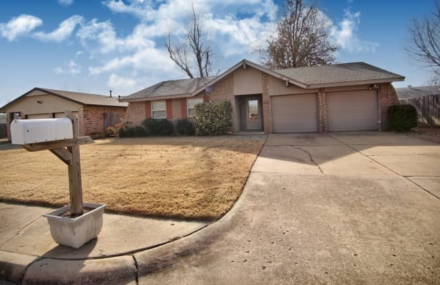 620 Winding Ln - 620 Winding Lane, Edmond, OK 73003