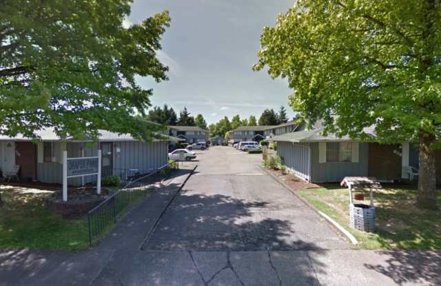 (905) Draper Apartments - 2 Bedroom / 1 Bath